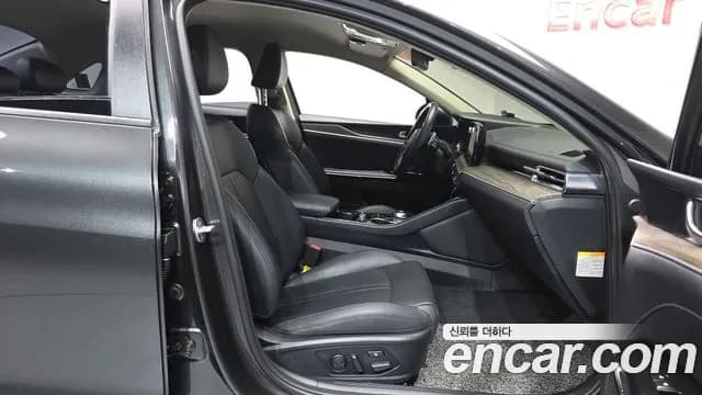 2022 Kia K5 Hybrid 3rd Gen Noblesse Sold VIN KNAG341JBNA019638 – interior seats 2022 Kia K5 Hybrid 3rd Gen Noblesse Sold VIN KNAG341JBNA019638 – interior seats