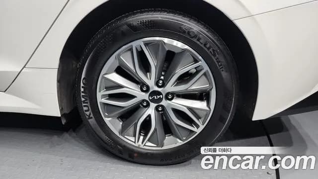 2022 Kia K5 Hybrid 3rd Gen Noblesse Sold VIN KNAG341JBNA026119 – exterior detail 2022 Kia K5 Hybrid 3rd Gen Noblesse Sold VIN KNAG341JBNA026119 – exterior detail