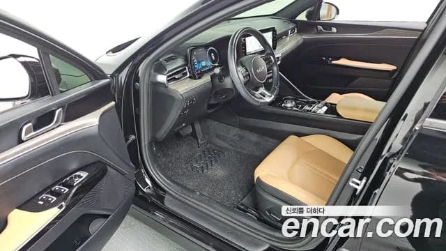 2023 Kia K5 Hybrid 3rd Gen Noblesse Sold VIN KNAG341JBPA028053 – trunk area 2023 Kia K5 Hybrid 3rd Gen Noblesse Sold VIN KNAG341JBPA028053 – trunk area