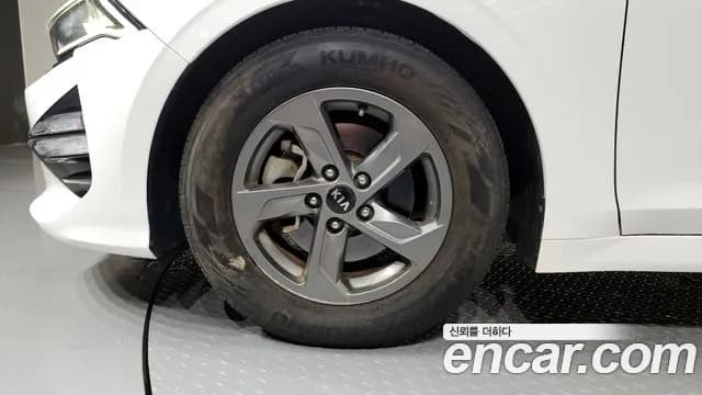 2020 Kia K5 3rd Gen 2.0 LPI(Renter car) Sold VIN KNAG541BBLA062927 – photo 20 2020 Kia K5 3rd Gen 2.0 LPI(Renter car) Sold VIN KNAG541BBLA062927 – photo 20