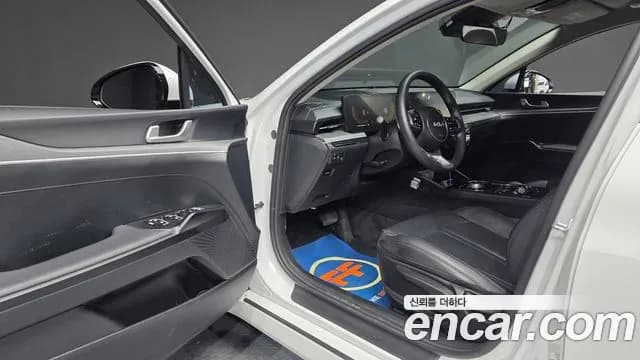 2025 Kia The New K5 3rd Gen 2.0 LPi(Rent) Sold VIN KNAG541BBSA342748 – interior seats 2025 Kia The New K5 3rd Gen 2.0 LPi(Rent) Sold VIN KNAG541BBSA342748 – interior seats