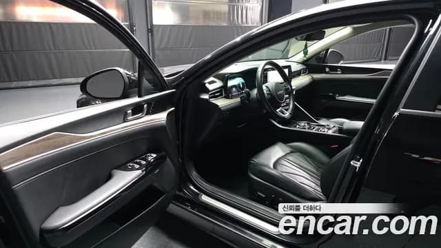 2022 Kia K5 Hybrid 3rd Gen Signature Sold VIN KNAG541JBNA025025 – interior seats 2022 Kia K5 Hybrid 3rd Gen Signature Sold VIN KNAG541JBNA025025 – interior seats