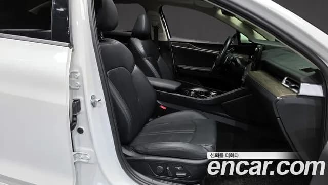 2021 Kia K5 3rd Gen 1.6 Turbo Sold VIN KNAG6412BMA117519 – trunk area 2021 Kia K5 3rd Gen 1.6 Turbo Sold VIN KNAG6412BMA117519 – trunk area