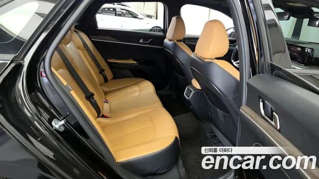 2021 Kia K5 3rd Gen 1.6 Turbo Sold VIN KNAG6412BMA124442 – interior seats 2021 Kia K5 3rd Gen 1.6 Turbo Sold VIN KNAG6412BMA124442 – interior seats