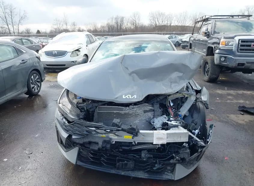 2025 KIA K5 Used VIN KNAG64J79S5330531 – odometer reading 2025 KIA K5 Used VIN KNAG64J79S5330531 – odometer reading