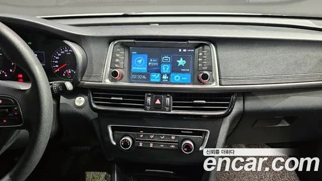 2018 Kia K5 2nd Gen LPI MX Sold VIN KNAGS416BJA201068 – interior seats 2018 Kia K5 2nd Gen LPI MX Sold VIN KNAGS416BJA201068 – interior seats