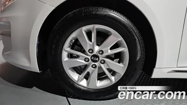 2018 Kia K5 2nd Gen LPI MX Sold VIN KNAGS416BJA201068 – photo 17 2018 Kia K5 2nd Gen LPI MX Sold VIN KNAGS416BJA201068 – photo 17