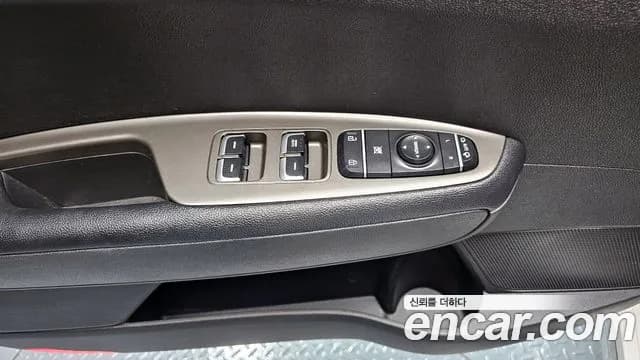 2019 Kia The New K5 2nd Gen 2.0 LPI Rental Car Sold VIN KNAGS416BKA257747 – trunk area 2019 Kia The New K5 2nd Gen 2.0 LPI Rental Car Sold VIN KNAGS416BKA257747 – trunk area