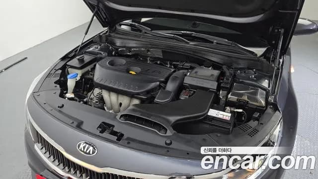 2020 Kia The New K5 2nd Gen 2.0 LPI Rental Car Sold VIN KNAGS416BLA352715 – trunk area 2020 Kia The New K5 2nd Gen 2.0 LPI Rental Car Sold VIN KNAGS416BLA352715 – trunk area