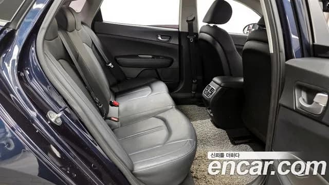 2019 Kia The New K5 2nd Gen 1.7 Diesel Sold VIN KNAGT415GKA248404 – photo 12 2019 Kia The New K5 2nd Gen 1.7 Diesel Sold VIN KNAGT415GKA248404 – photo 12