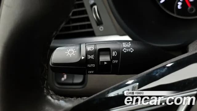 2020 Kia The New K5 2nd Gen 2.0 Sold VIN KNAGU411BLA353953 – interior seats 2020 Kia The New K5 2nd Gen 2.0 Sold VIN KNAGU411BLA353953 – interior seats