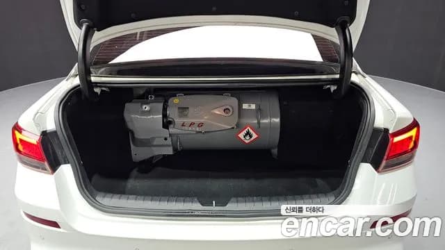 2019 Kia The New K5 2nd Gen 2.0 LPI Taxi Sold VIN KNAGU416BKA261725 – rear exterior 2019 Kia The New K5 2nd Gen 2.0 LPI Taxi Sold VIN KNAGU416BKA261725 – rear exterior