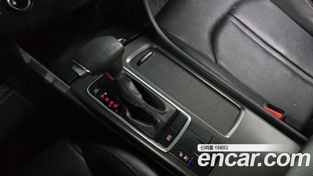 2019 Kia The New K5 2nd Gen 2.0 LPI Taxi Sold VIN KNAGU416BKA342634 – exterior detail 2019 Kia The New K5 2nd Gen 2.0 LPI Taxi Sold VIN KNAGU416BKA342634 – exterior detail