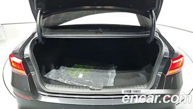 2020 Kia The New K5 2nd Gen 2.0 Sold VIN KNAGW411BLA391900 – trunk area 2020 Kia The New K5 2nd Gen 2.0 Sold VIN KNAGW411BLA391900 – trunk area