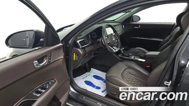 2020 Kia The New K5 2nd Gen 1.6 Turbo Sold VIN KNAGW417GLA354765 – trunk area 2020 Kia The New K5 2nd Gen 1.6 Turbo Sold VIN KNAGW417GLA354765 – trunk area