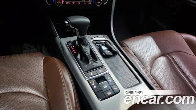 2017 Kia K5 Hybrid 2nd Gen Noblesse Sold VIN KNAGW41EBHA012192 – engine bay 2017 Kia K5 Hybrid 2nd Gen Noblesse Sold VIN KNAGW41EBHA012192 – engine bay