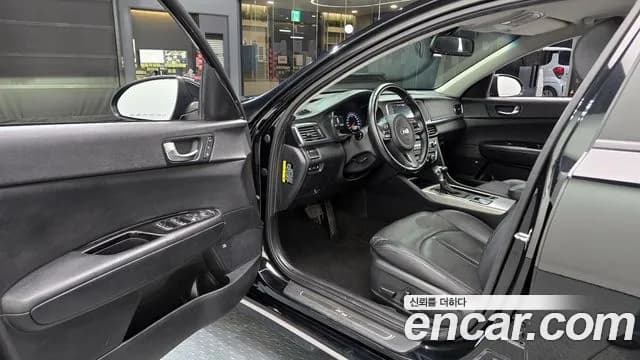 2018 Kia K5 Hybrid 2nd Gen Noblesse Sold VIN KNAGW41EBJA014566 – dashboard 2018 Kia K5 Hybrid 2nd Gen Noblesse Sold VIN KNAGW41EBJA014566 – dashboard