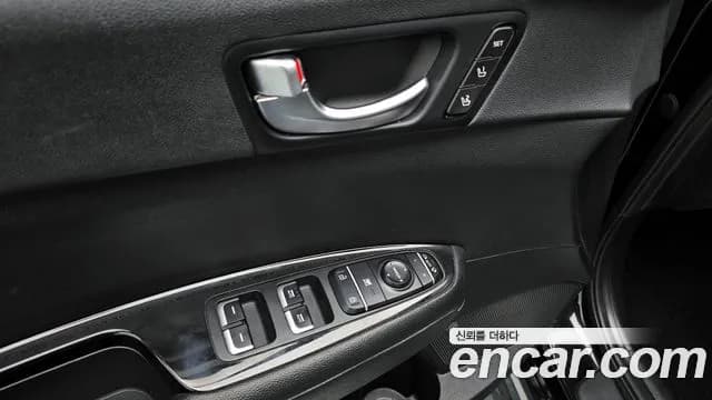2018 Kia K5 Hybrid 2nd Gen Noblesse Sold VIN KNAGW41EBJA014566 – exterior detail 2018 Kia K5 Hybrid 2nd Gen Noblesse Sold VIN KNAGW41EBJA014566 – exterior detail