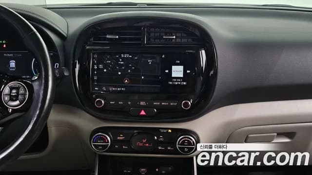 2019 Kia Soul Booster EV Noblesse Sold VIN KNAJ3811FKK001324 – exterior detail 2019 Kia Soul Booster EV Noblesse Sold VIN KNAJ3811FKK001324 – exterior detail