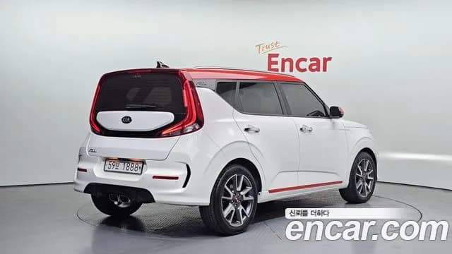 2019 Kia Soul Booster 1.6 T-GDI Noblesse Sold VIN KNAJ381FGKK013899 – exterior detail 2019 Kia Soul Booster 1.6 T-GDI Noblesse Sold VIN KNAJ381FGKK013899 – exterior detail