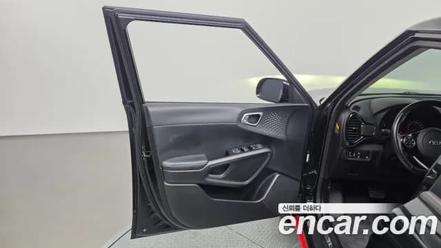 2021 Kia Soul Booster 1.6 T-GDI Noblesse Sold VIN KNAJ381FGMK126514 – front exterior 2021 Kia Soul Booster 1.6 T-GDI Noblesse Sold VIN KNAJ381FGMK126514 – front exterior