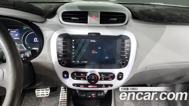 2017 Kia Soul EV EV Sold VIN KNAJP81EFHK022837 – photo 12 2017 Kia Soul EV EV Sold VIN KNAJP81EFHK022837 – photo 12