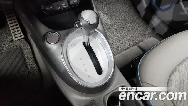 2017 Kia Soul EV EV Sold VIN KNAJP81EFHK022837 – photo 14 2017 Kia Soul EV EV Sold VIN KNAJP81EFHK022837 – photo 14