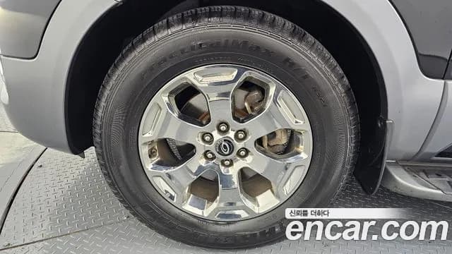 2017 Kia The New Mohave Diesel 3.0 4WD Sold VIN KNAKM814DHA168798 – front exterior 2017 Kia The New Mohave Diesel 3.0 4WD Sold VIN KNAKM814DHA168798 – front exterior