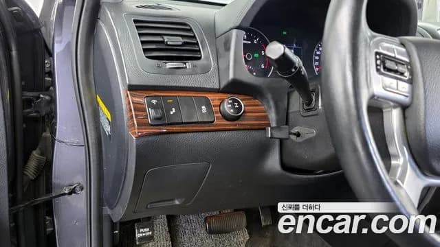 2018 Kia The New Mohave Diesel 3.0 4WD Sold VIN KNAKM814DJA183763 – exterior detail 2018 Kia The New Mohave Diesel 3.0 4WD Sold VIN KNAKM814DJA183763 – exterior detail