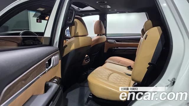 2020 Kia Mohave The Master Diesel 3.0 4WD 7-Seater Sold VIN KNAKN814DLA204349 – trunk area 2020 Kia Mohave The Master Diesel 3.0 4WD 7-Seater Sold VIN KNAKN814DLA204349 – trunk area
