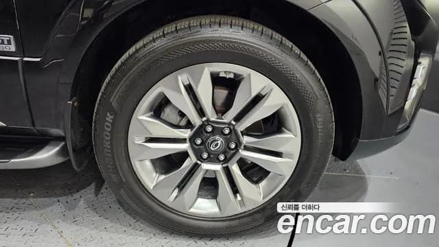 2020 Kia Mohave The Master Diesel 3.0 4WD 7-Seater Sold VIN KNAKN814DLA207762 – trunk area 2020 Kia Mohave The Master Diesel 3.0 4WD 7-Seater Sold VIN KNAKN814DLA207762 – trunk area
