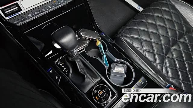 2021 Kia Mohave The Master Diesel 3.0 4WD 5-Seater Sold VIN KNAKN814DMA209218 – exterior detail 2021 Kia Mohave The Master Diesel 3.0 4WD 5-Seater Sold VIN KNAKN814DMA209218 – exterior detail