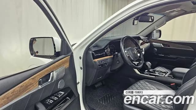 2021 Kia Mohave The Master Diesel 3.0 4WD 6-Seater Sold VIN KNAKN814DMA221670 – trunk area 2021 Kia Mohave The Master Diesel 3.0 4WD 6-Seater Sold VIN KNAKN814DMA221670 – trunk area