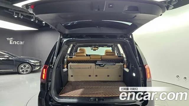 2021 Kia Mohave The Master Diesel 3.0 4WD 5-Seater Sold VIN KNAKN814DMA232049 – trunk area 2021 Kia Mohave The Master Diesel 3.0 4WD 5-Seater Sold VIN KNAKN814DMA232049 – trunk area