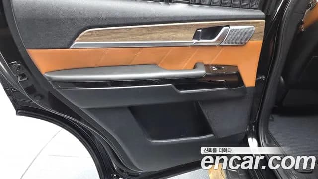 2022 Kia Mohave The Master Diesel 3.0 4WD 5-Seater Sold VIN KNAKN814DNA236883 – interior seats 2022 Kia Mohave The Master Diesel 3.0 4WD 5-Seater Sold VIN KNAKN814DNA236883 – interior seats