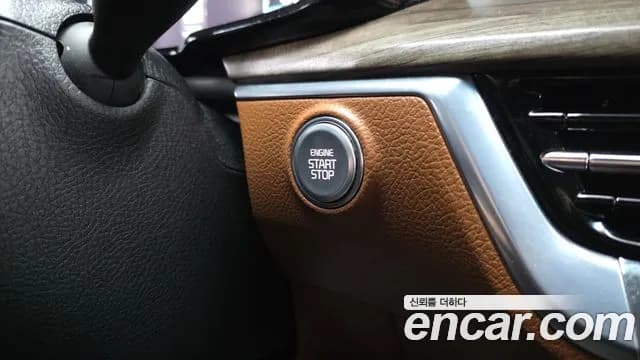 2022 Kia Mohave The Master Diesel 3.0 4WD 5-Seater Sold VIN KNAKN814DNA236883 – photo 28 2022 Kia Mohave The Master Diesel 3.0 4WD 5-Seater Sold VIN KNAKN814DNA236883 – photo 28