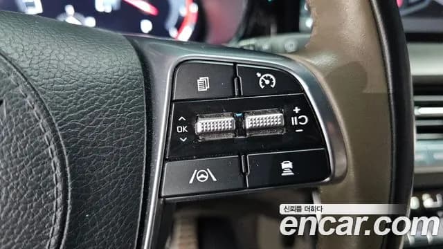 2022 Kia Mohave The Master Diesel 3.0 4WD 5-Seater Sold VIN KNAKN814DNA239503 – interior seats 2022 Kia Mohave The Master Diesel 3.0 4WD 5-Seater Sold VIN KNAKN814DNA239503 – interior seats