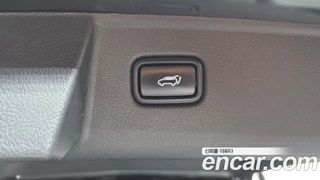 2022 Kia Mohave The Master Diesel 3.0 4WD 6-Seater Sold VIN KNAKN814DNA243892 – interior seats 2022 Kia Mohave The Master Diesel 3.0 4WD 6-Seater Sold VIN KNAKN814DNA243892 – interior seats