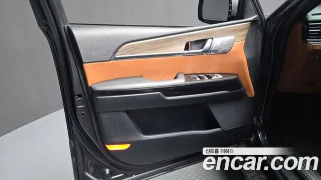2024 Kia Mohave The Master Diesel 3.0 4WD 5-Seater Sold VIN KNAKN814DRA252486 – exterior detail 2024 Kia Mohave The Master Diesel 3.0 4WD 5-Seater Sold VIN KNAKN814DRA252486 – exterior detail