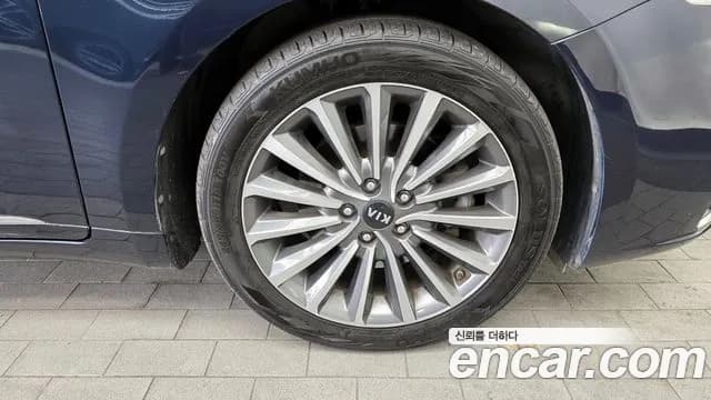 2017 Kia All New K7 3.0 LPI Noblesse(Disabled) Sold VIN KNALA418BHA069270 – side profile 2017 Kia All New K7 3.0 LPI Noblesse(Disabled) Sold VIN KNALA418BHA069270 – side profile