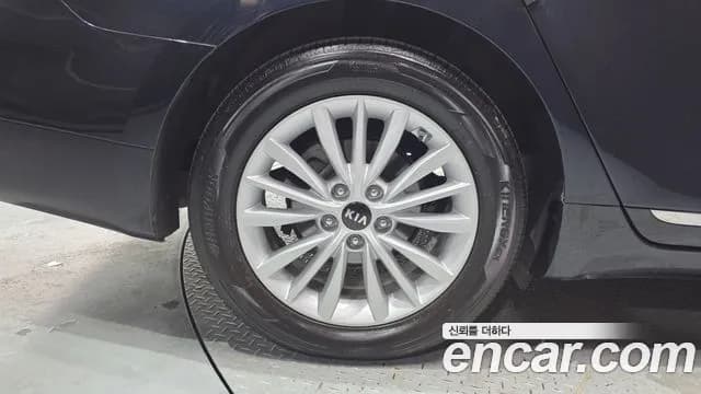 2020 Kia K7 Premier 3.0 LPI Standard(Rented Car) Sold VIN KNALA418BLA200746 – photo 15 2020 Kia K7 Premier 3.0 LPI Standard(Rented Car) Sold VIN KNALA418BLA200746 – photo 15