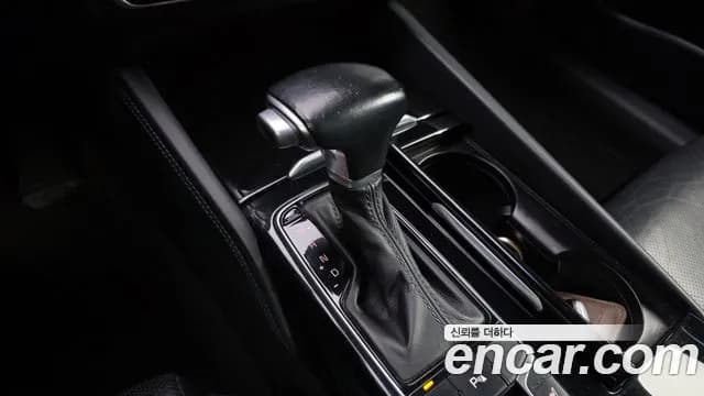 2017 Kia All New K7 Hybrid Prestige Sold VIN KNALA41GBHA001951 – front exterior 2017 Kia All New K7 Hybrid Prestige Sold VIN KNALA41GBHA001951 – front exterior