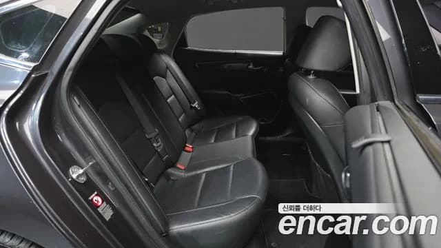 2017 Kia All New K7 Hybrid Prestige Sold VIN KNALA41GBHA001951 – exterior detail 2017 Kia All New K7 Hybrid Prestige Sold VIN KNALA41GBHA001951 – exterior detail
