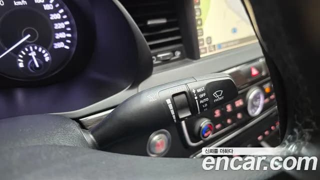 2017 Kia All New K7 Hybrid Prestige Sold VIN KNALA41GBHA004352 – rear exterior 2017 Kia All New K7 Hybrid Prestige Sold VIN KNALA41GBHA004352 – rear exterior