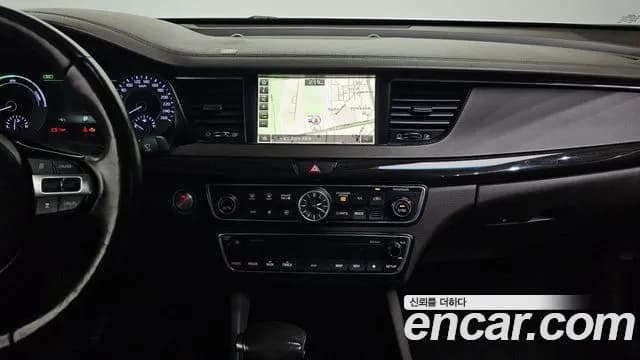 2017 Kia All New K7 Hybrid Prestige Sold VIN KNALA41GBHA005343 – rear exterior 2017 Kia All New K7 Hybrid Prestige Sold VIN KNALA41GBHA005343 – rear exterior