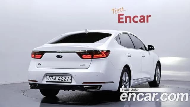 2017 Kia All New K7 Hybrid Prestige Sold VIN KNALA41GBHA005707 – trunk area 2017 Kia All New K7 Hybrid Prestige Sold VIN KNALA41GBHA005707 – trunk area
