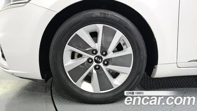 2017 Kia All New K7 Hybrid Prestige Sold VIN KNALA41GBHA005707 – photo 19 2017 Kia All New K7 Hybrid Prestige Sold VIN KNALA41GBHA005707 – photo 19