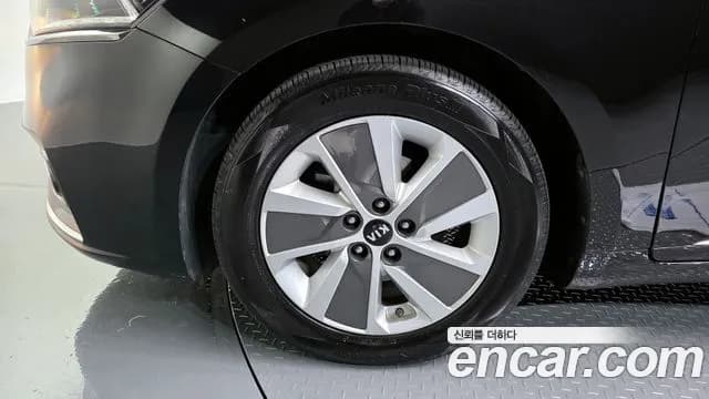 2017 Kia All New K7 Hybrid Prestige Sold VIN KNALA41GBHA007406 – rear exterior 2017 Kia All New K7 Hybrid Prestige Sold VIN KNALA41GBHA007406 – rear exterior