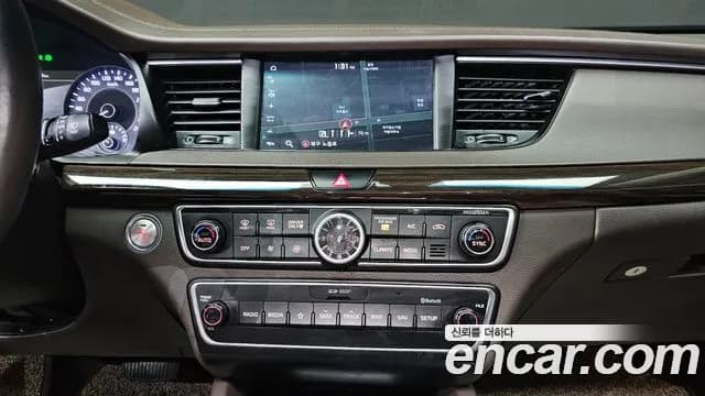 2019 Kia All New K7 Hybrid Noblesse Sold VIN KNALA41GBKA016892 – rear exterior 2019 Kia All New K7 Hybrid Noblesse Sold VIN KNALA41GBKA016892 – rear exterior