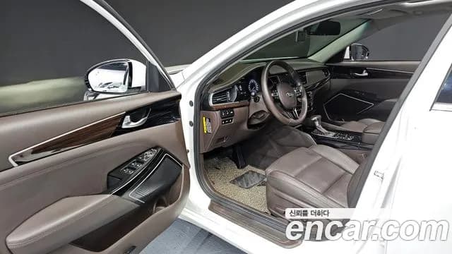 2019 Kia All New K7 Hybrid Noblesse Sold VIN KNALA41GBKA016892 – interior seats 2019 Kia All New K7 Hybrid Noblesse Sold VIN KNALA41GBKA016892 – interior seats